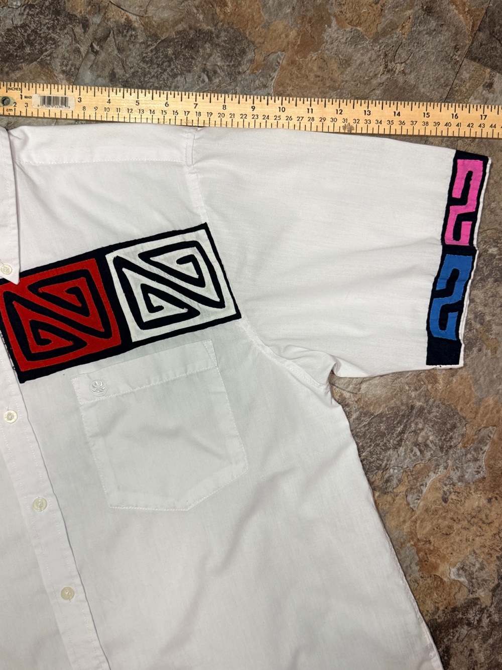 HIC Hawaii Island Creations  Button-Up Short Sleeve Shirt with Color Block Motif - Picture 7 of 9